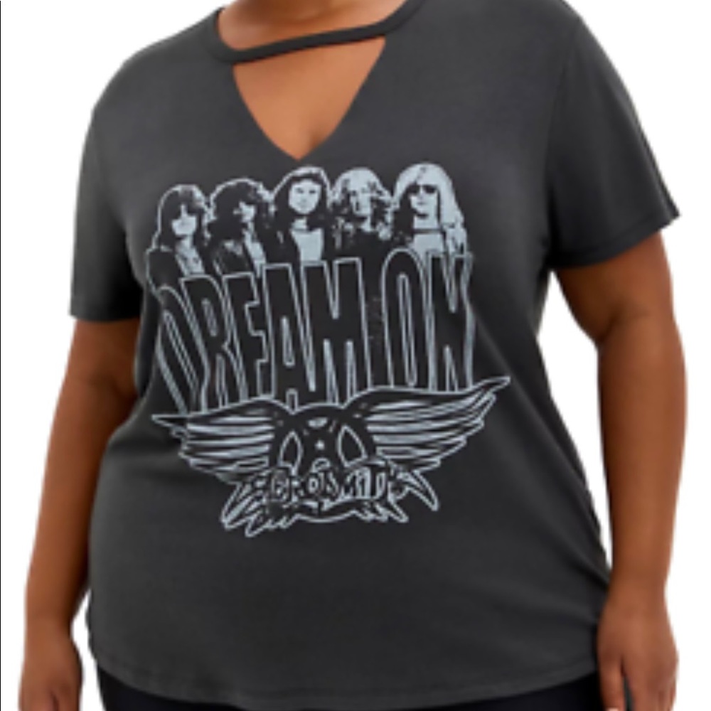 TORRID AEROSMITH CHOKER TEE IN SIZE 3